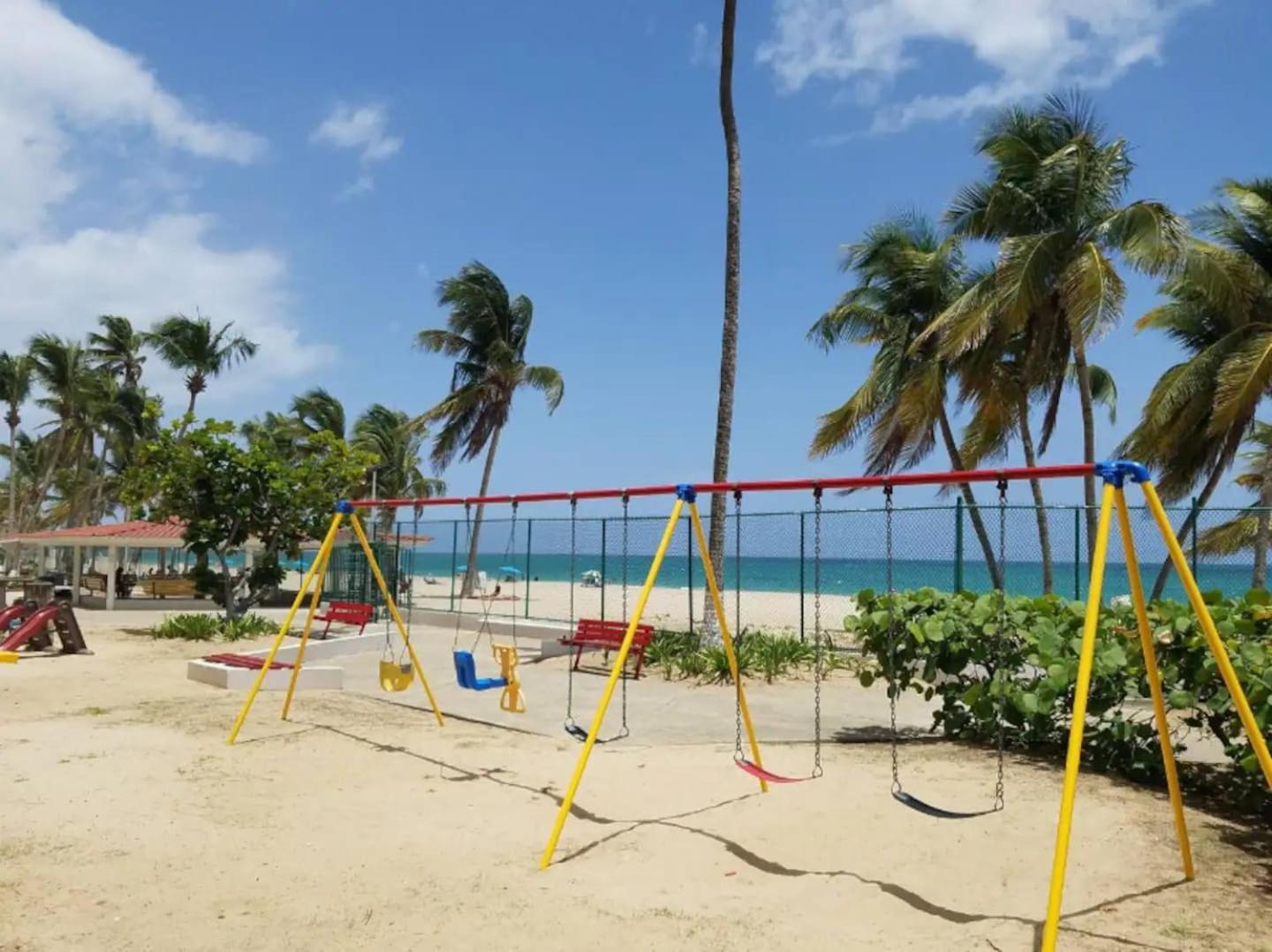 Sunset Paradise Cozy Beachfront Escape - Isla Verde San Juan Extérieur photo